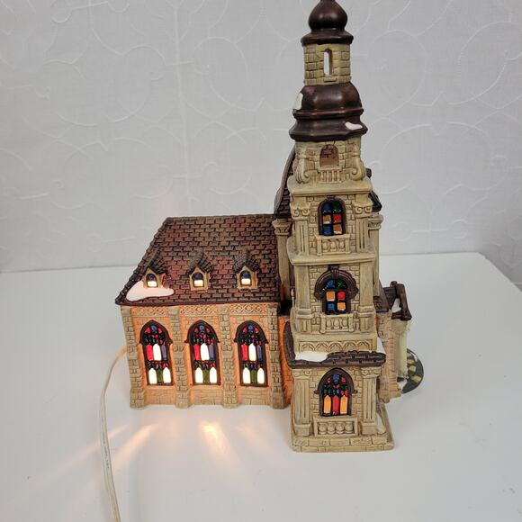 Santa's Workbench Classic Porcelain Lighted House St Mary's Cathedral 479-3998 - Picture 8 of 16